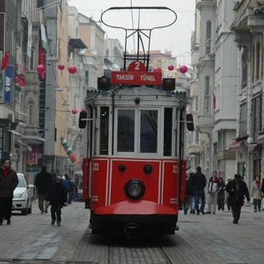 Taksim Tunel Nostaljik Tramvay Istanbul Turkey Youtube