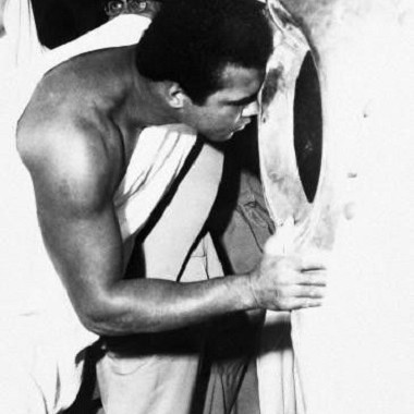 Tebliğin sportif yüzü: Muhammed Ali